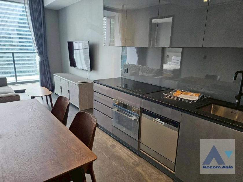 unit 1 Bedroom  Condominium For Rent & Sale in Sathorn, Bangkok  near BTS Chong Nonsi (AA44927)