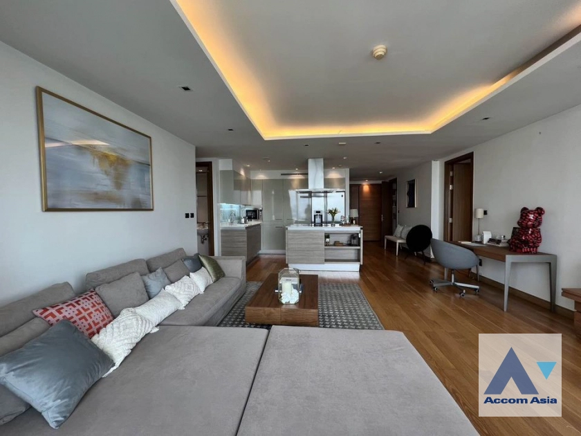 unit 2 Bedrooms  Condominium For Rent & Sale in Phaholyothin, Bangkok  near BTS Ari (AA44931)