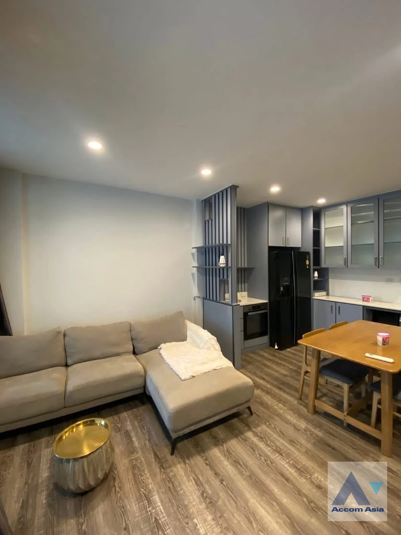 unit 2 Bedrooms  Townhouse For Rent & Sale in Latkrabang, Bangkok  (AA44934)