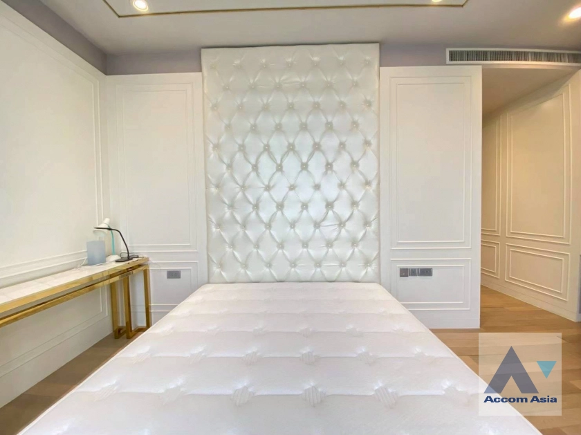 11  2 br Condominium For Rent in Sukhumvit ,Bangkok BTS Phrom Phong at Vittorio Sukhumvit 39 AA44942