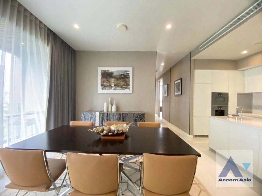 unit 2 Bedrooms  Condominium For Sale in Sukhumvit, Bangkok  near BTS Phrom Phong (AA44949)