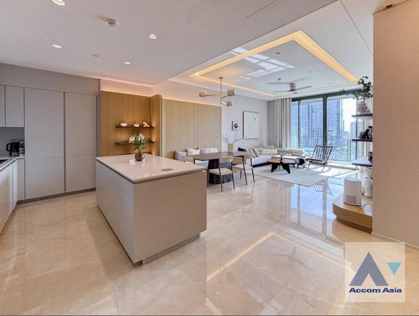 unit 2 Bedrooms  Condominium For Sale in Ploenchit, Bangkok  near BTS Chitlom (AA44950)