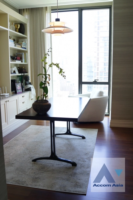  1  3 br Condominium For Sale in Ploenchit ,Bangkok BTS Chitlom at The Residences at Sindhorn Kempinski Hotel Bangkok AA44952