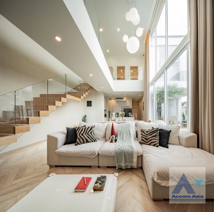 unitPrivate Swimming Pool, Double High Ceiling |  3 Bedrooms  House For Rent & Sale in Lat Phrao, Bangkok  (AA44953)