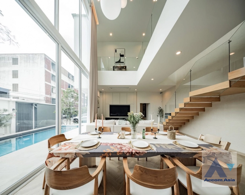  1  3 br House for rent and sale in Lat Phrao ,Bangkok  AA44953