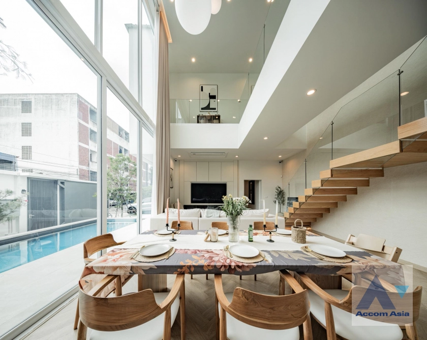  1  3 br House for rent and sale in Lat Phrao ,Bangkok  AA44953