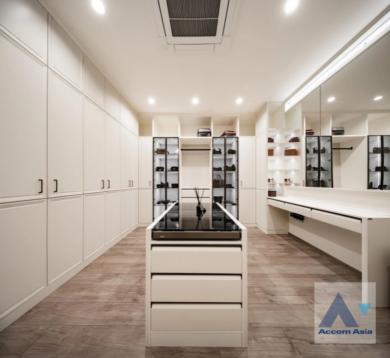 17  3 br House for rent and sale in Lat Phrao ,Bangkok  AA44953