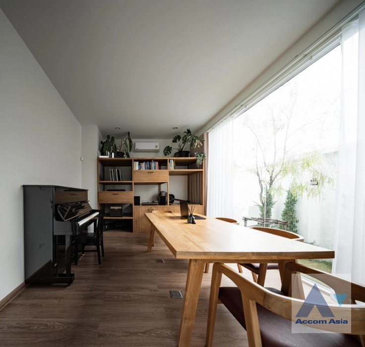 21  3 br House for rent and sale in Lat Phrao ,Bangkok  AA44953