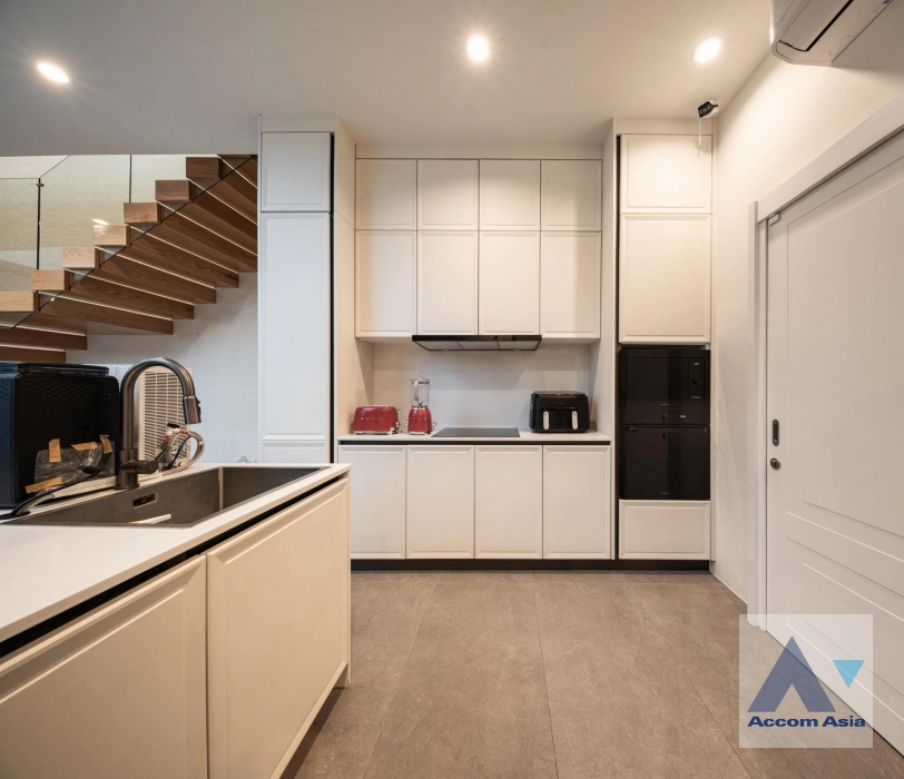 11  3 br House for rent and sale in Lat Phrao ,Bangkok  AA44953