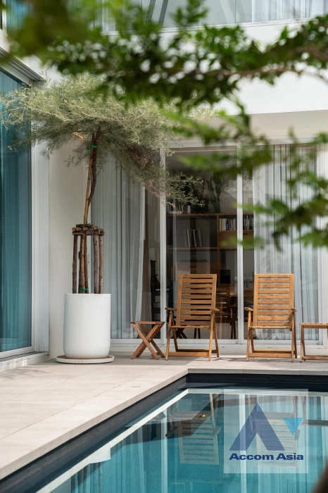 4  3 br House for rent and sale in Lat Phrao ,Bangkok  AA44953