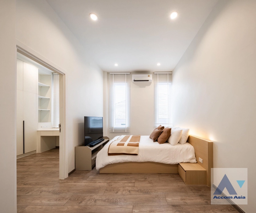 23  3 br House for rent and sale in Lat Phrao ,Bangkok  AA44953