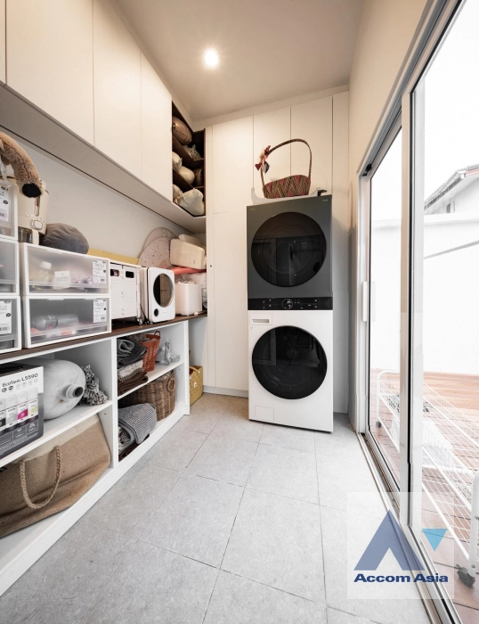 34  3 br House for rent and sale in Lat Phrao ,Bangkok  AA44953