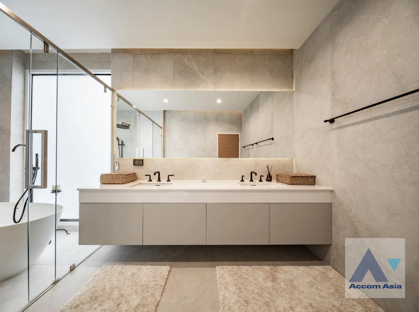 24  3 br House for rent and sale in Lat Phrao ,Bangkok  AA44953