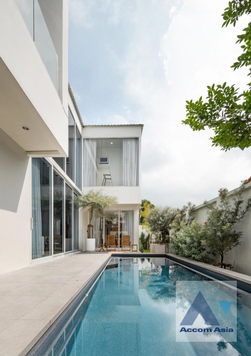 10  3 br House for rent and sale in Lat Phrao ,Bangkok  AA44953