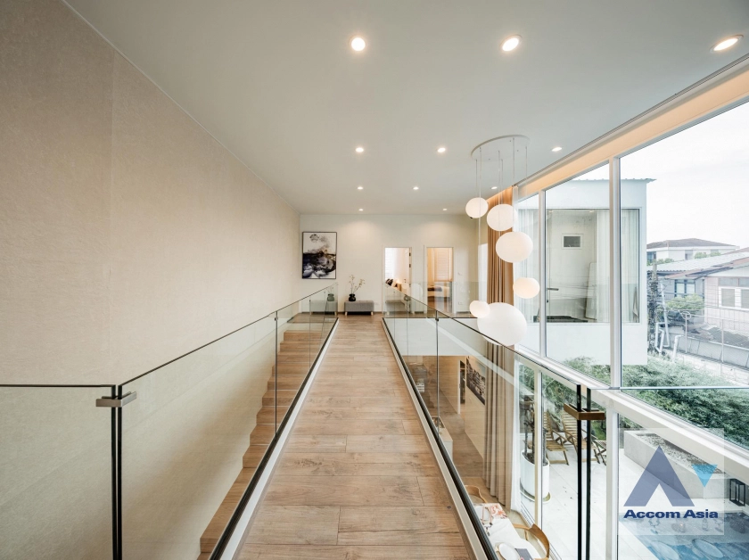 7  3 br House for rent and sale in Lat Phrao ,Bangkok  AA44953