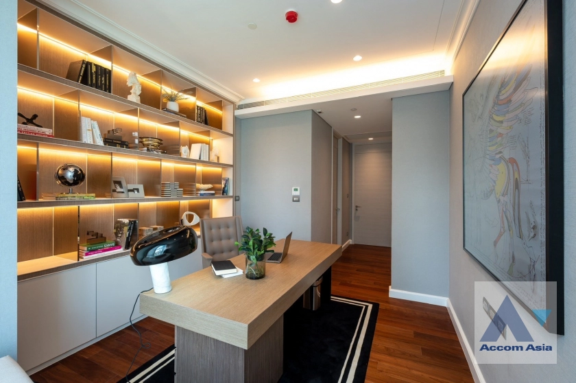 10  3 br Condominium For Sale in Ploenchit ,Bangkok BTS Chitlom at The Residences at Sindhorn Kempinski Hotel Bangkok AA44954