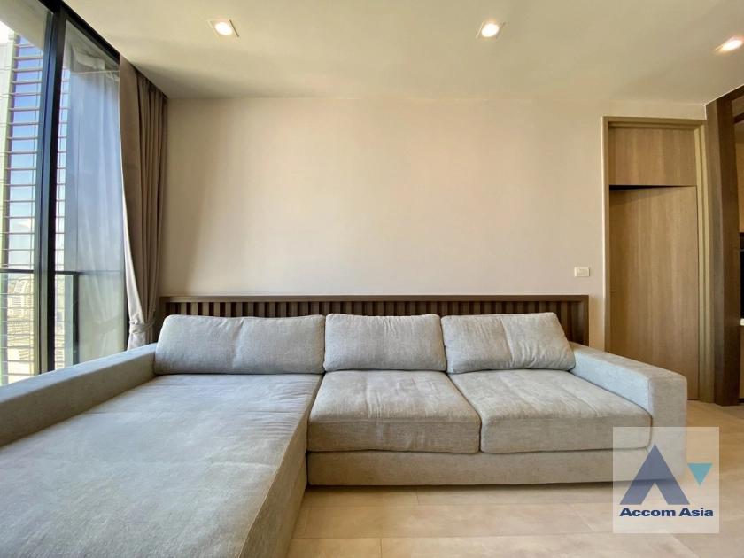 unit 1 Bedroom  Condominium For Sale in Ploenchit, Bangkok  near BTS Ploenchit (AA44956)