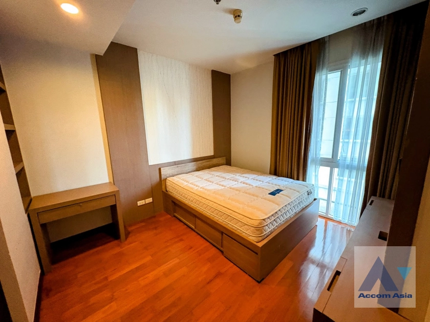 unit 2 Bedrooms  Condominium For Rent in Sukhumvit, Bangkok  near BTS Nana (AA44960)