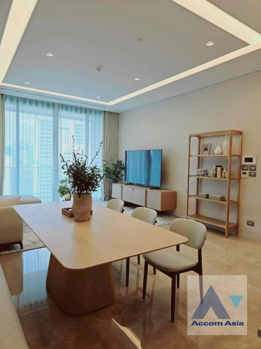 unit 2 Bedrooms  Condominium For Rent in Ploenchit, Bangkok  near BTS Chitlom (AA44962)