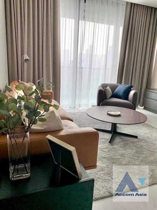 6  2 br Condominium For Rent in Ploenchit ,Bangkok BTS Ploenchit at Sindhorn Tonson AA44964