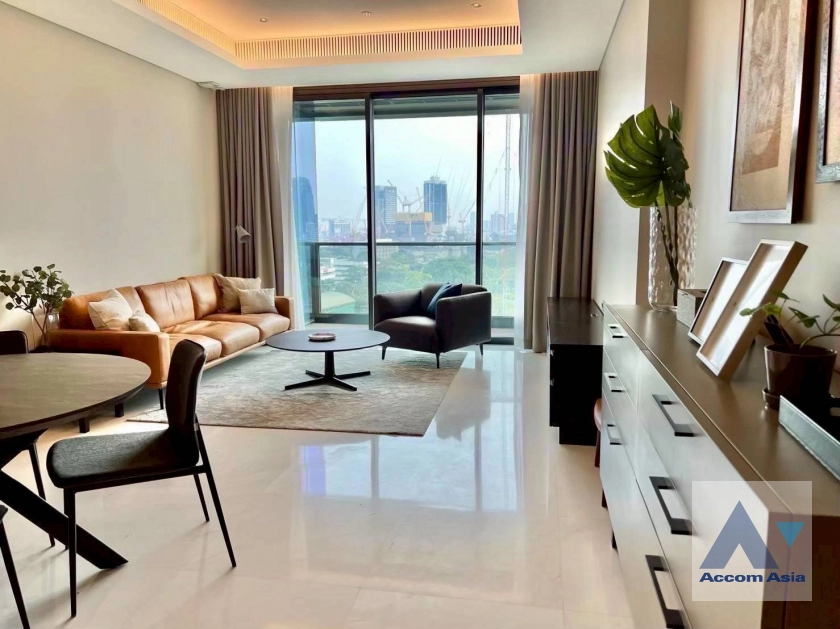 5  2 br Condominium For Rent in Ploenchit ,Bangkok BTS Ploenchit at Sindhorn Tonson AA44964