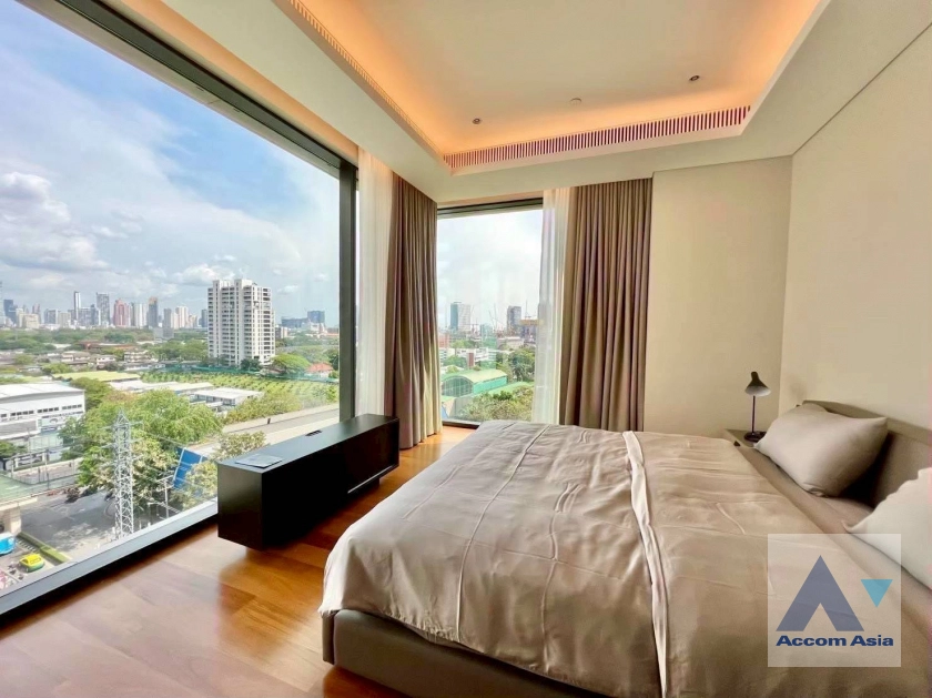 12  2 br Condominium For Rent in Ploenchit ,Bangkok BTS Ploenchit at Sindhorn Tonson AA44964