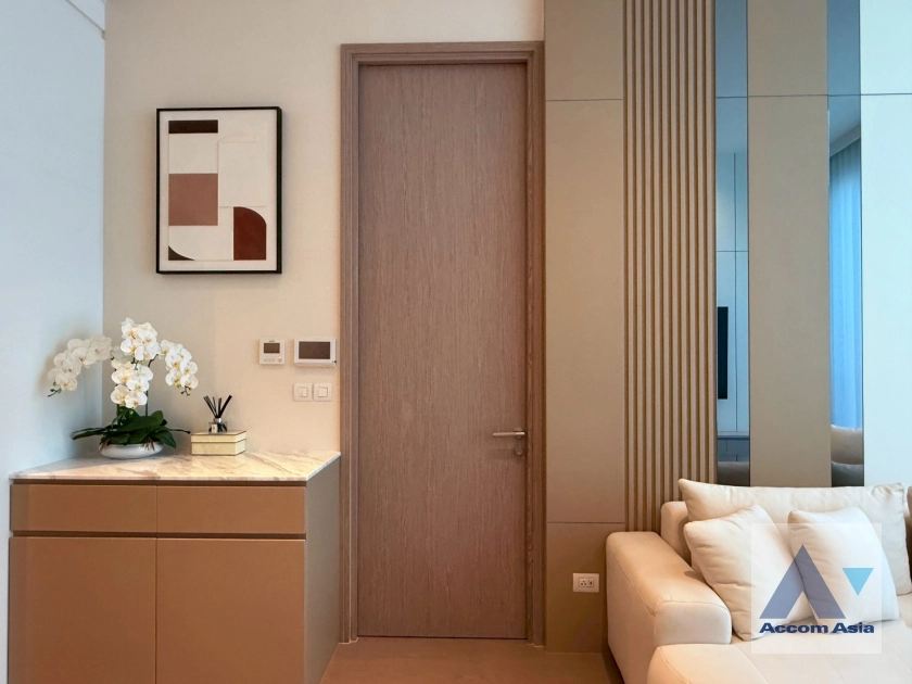 10  1 br Condominium for rent and sale in Ploenchit ,Bangkok BTS Chitlom at Scope Langsuan AA44965