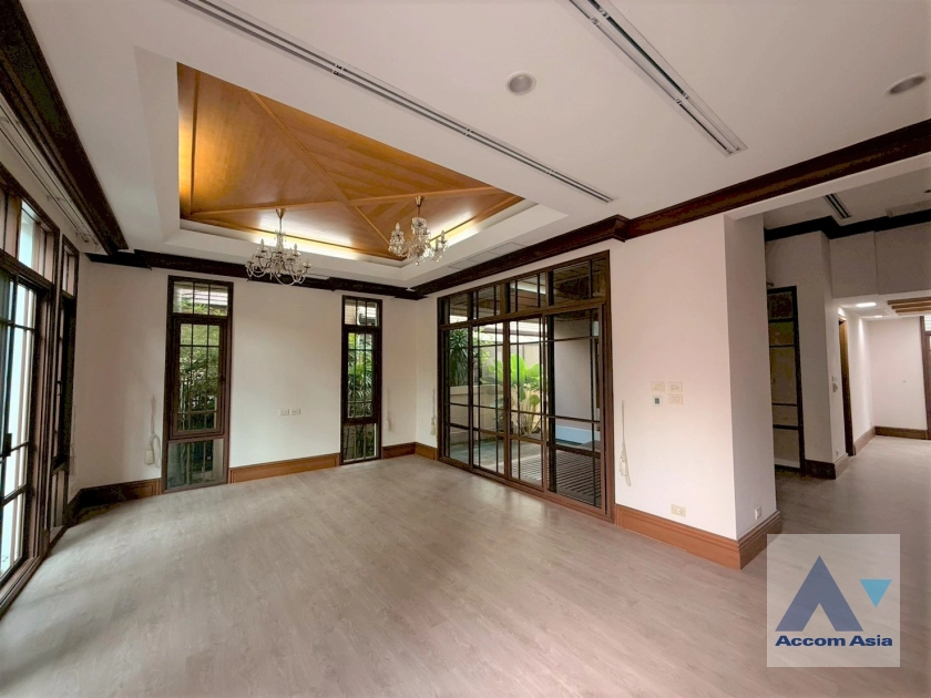 5  4 br House For Rent in Sukhumvit ,Bangkok BTS Phra khanong at Baan Sansiri Sukhumvit 67 AA44968