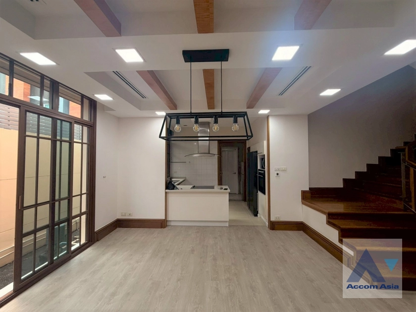 7  4 br House For Rent in Sukhumvit ,Bangkok BTS Phra khanong at Baan Sansiri Sukhumvit 67 AA44968