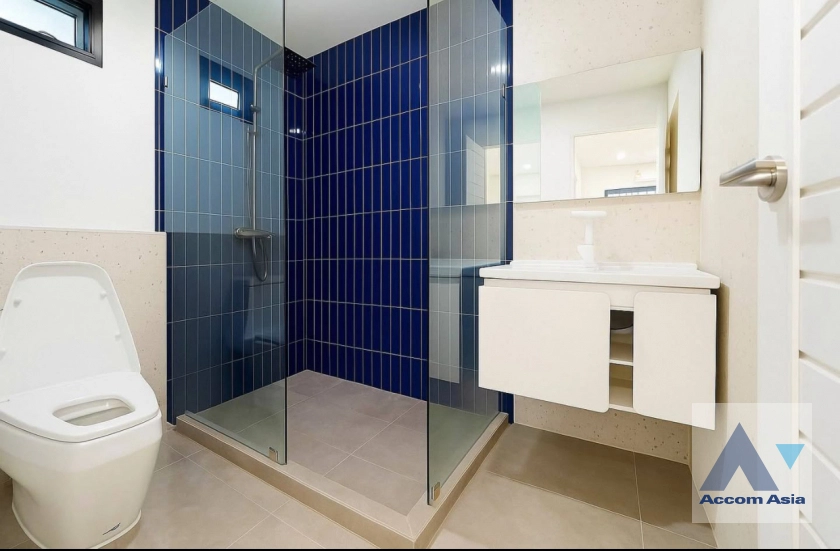 12  2 br House For Sale in Pattanakarn ,Bangkok  AA44971