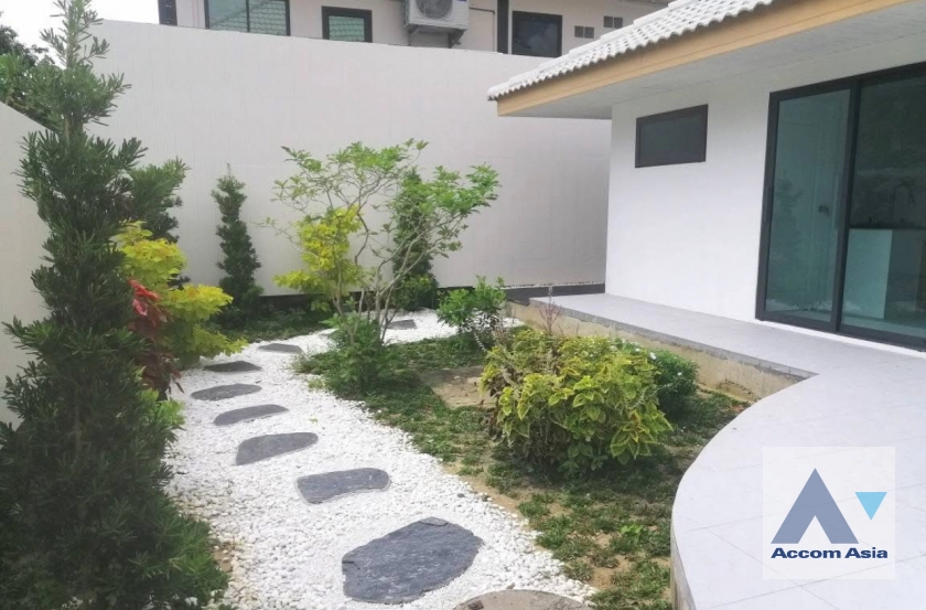 14  2 br House For Sale in Pattanakarn ,Bangkok  AA44971