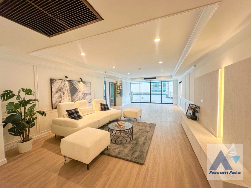 Las Colinas Condominium  3 Bedroom for Sale MRT Sukhumvit in Sukhumvit Bangkok