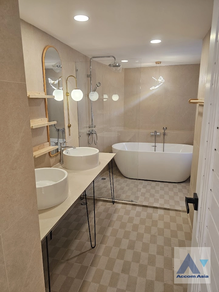  1  3 br Condominium for rent and sale in Sukhumvit ,Bangkok BTS Asok - MRT Sukhumvit at Windsor Tower AA44980