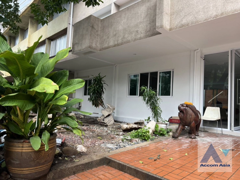 8  Townhouse for rent and sale in Sathorn ,Bangkok  AA44985