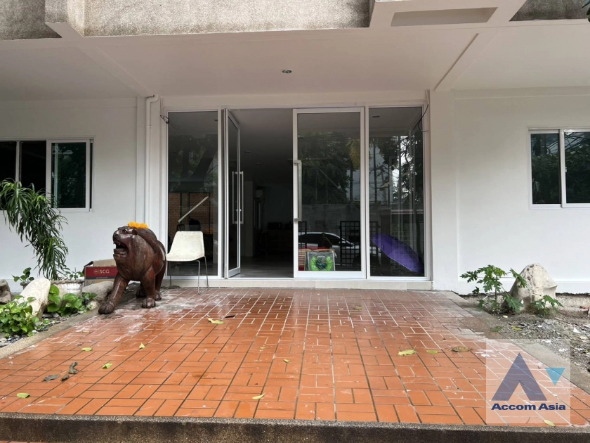 unitHome Office |  Townhouse For Rent & Sale in Sathorn, Bangkok  (AA44985)