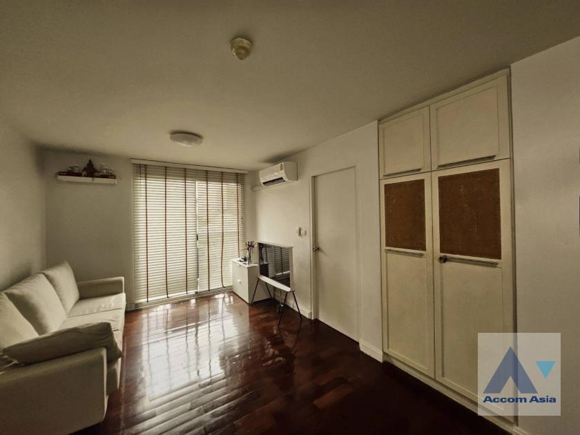 unit 1 Bedroom  Condominium For Rent in Sukhumvit, Bangkok  near BTS Thong Lo (AA44987)