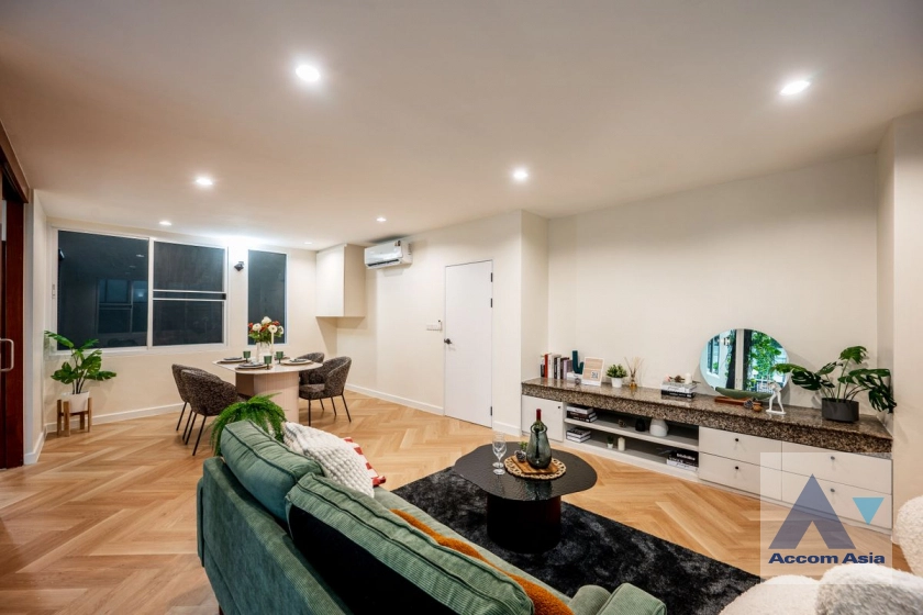 6  5 br House For Sale in Phaholyothin ,Bangkok BTS Mo-Chit AA44989