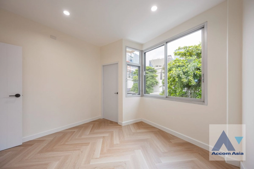 35  5 br House For Sale in Phaholyothin ,Bangkok BTS Mo-Chit AA44989