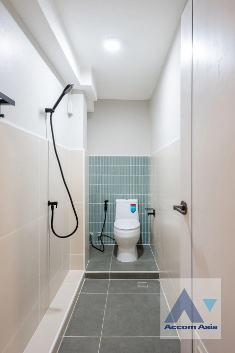 51  5 br House For Sale in Phaholyothin ,Bangkok BTS Mo-Chit AA44989