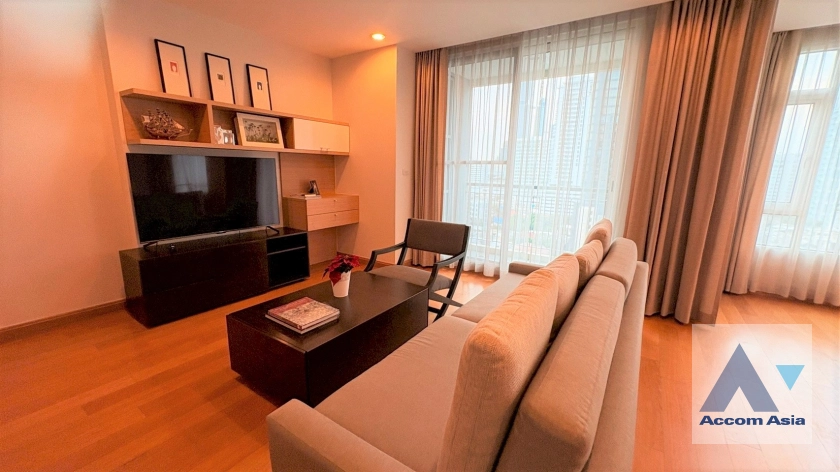 unit 3 Bedrooms  Apartment For Rent in Sukhumvit, Bangkok  near BTS Thong Lo (AA44993)