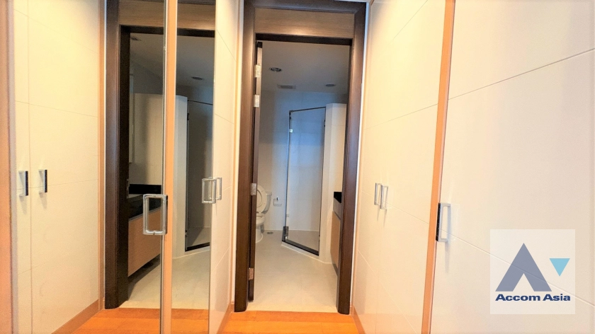 19  3 br Apartment For Rent in Sukhumvit ,Bangkok BTS Thong Lo at The Modern dwelling AA44993