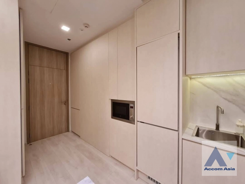 12  1 br Condominium For Rent in Ploenchit ,Bangkok BTS Ploenchit at Noble Ploenchit AA45000