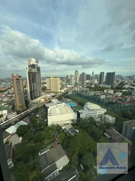 unit 2 Bedrooms  Condominium For Rent in Sukhumvit, Bangkok  near BTS Ekkamai (AA45003)