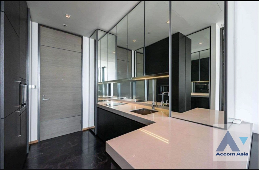 5  1 br Condominium for rent and sale in Ploenchit ,Bangkok BTS Chitlom at 28 Chidlom AA45005