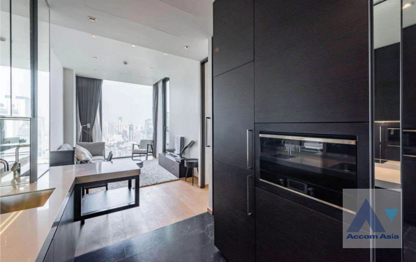 unit 1 Bedroom  Condominium For Rent & Sale in Ploenchit, Bangkok  near BTS Chitlom (AA45005)