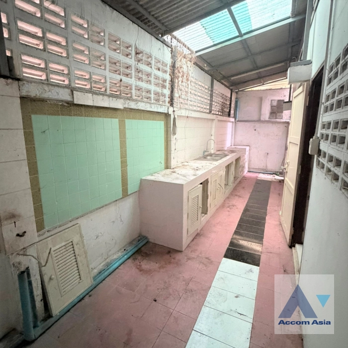 9  6 br House For Rent in Sathorn ,Bangkok BTS Saint Louis AA45010