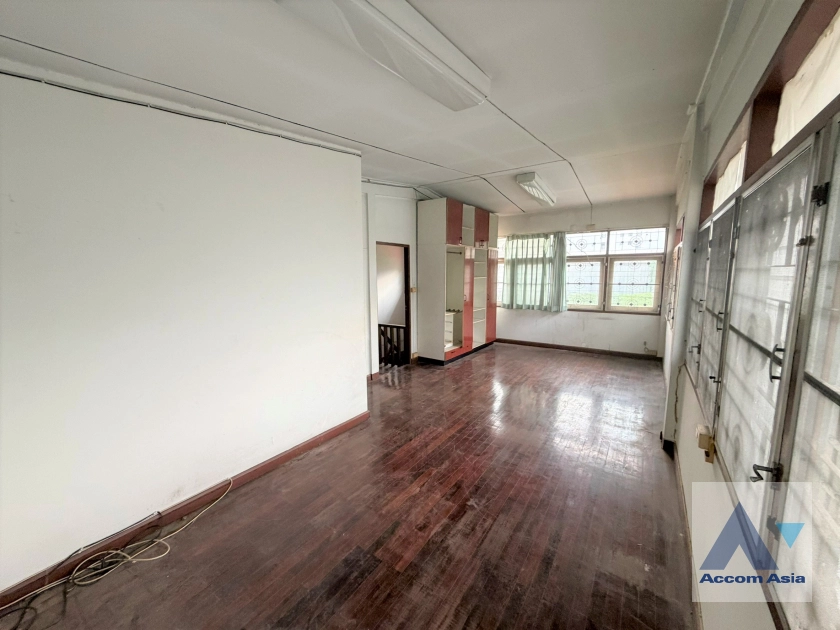 unitHome Office |  6 Bedrooms  House For Rent in Sathorn, Bangkok  near BTS Saint Louis (AA45010)