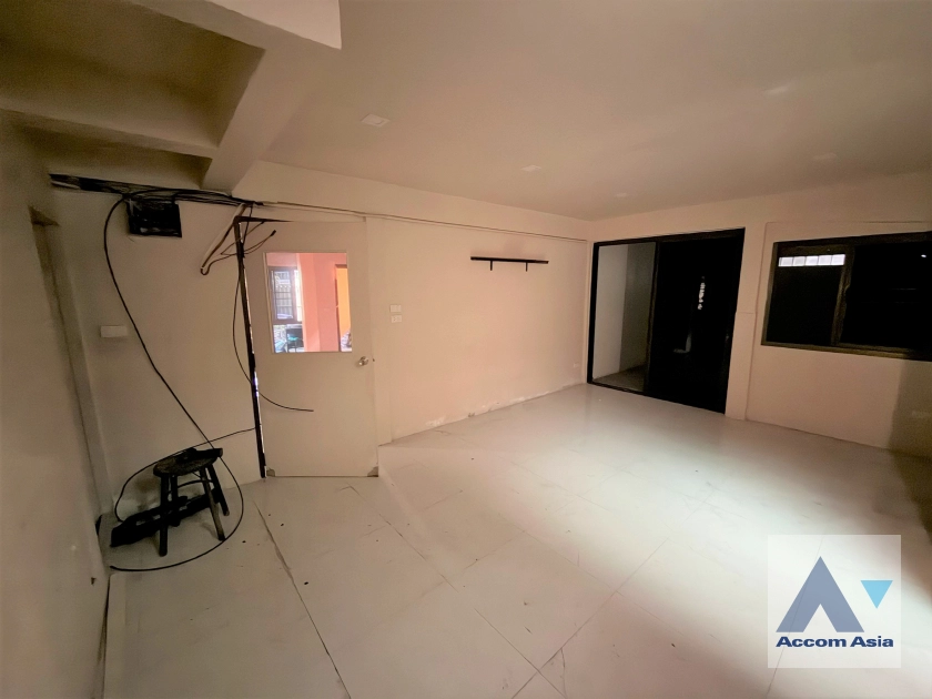 unitHome Office |  6 Bedrooms  House For Rent in Sathorn, Bangkok  near BTS Saint Louis (AA45010)