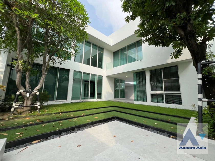 17  4 br Townhouse For Sale in Bang Na ,Bangkok  at Vive Bangna km.7 AA45011