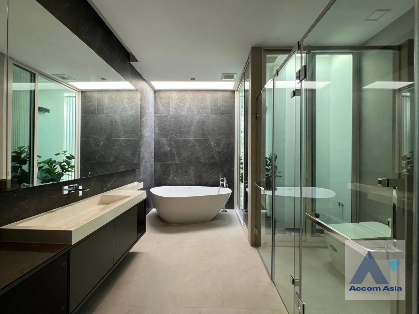 13  4 br Townhouse For Sale in Bang Na ,Bangkok  at Vive Bangna km.7 AA45011